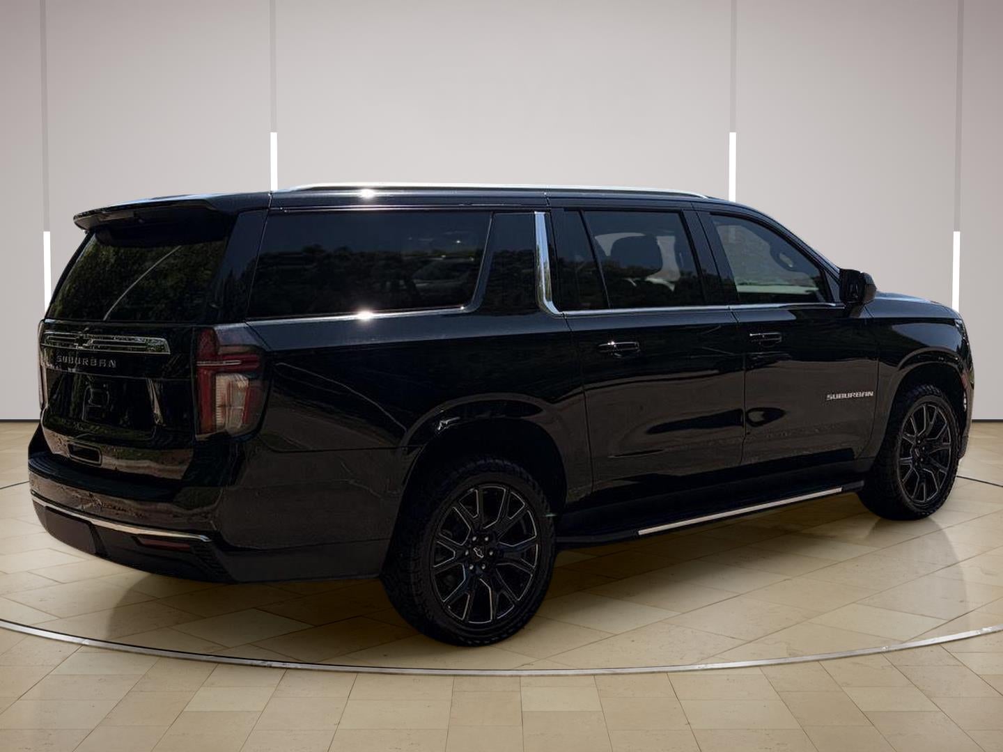 2023 Chevrolet Suburban LS