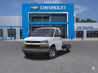 2026 Chevrolet Express Cutaway 3500 1WT