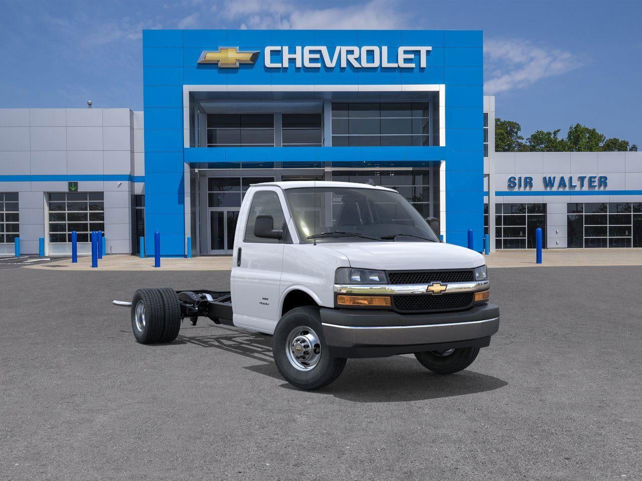 2025 Chevrolet Express Cutaway 3500 1WT