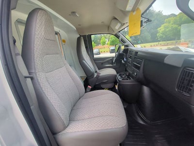 2025 Chevrolet Express Cutaway 3500 1WT