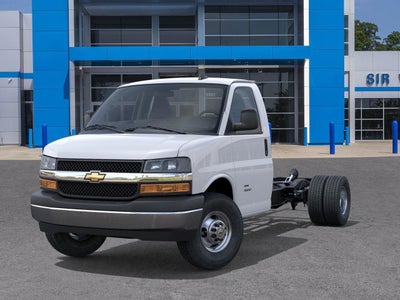 2025 Chevrolet Express Cutaway 3500 1WT