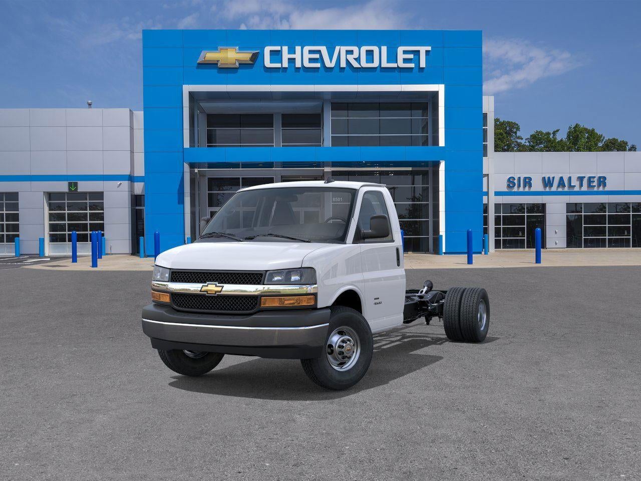 2025 Chevrolet Express Cutaway 3500 1WT