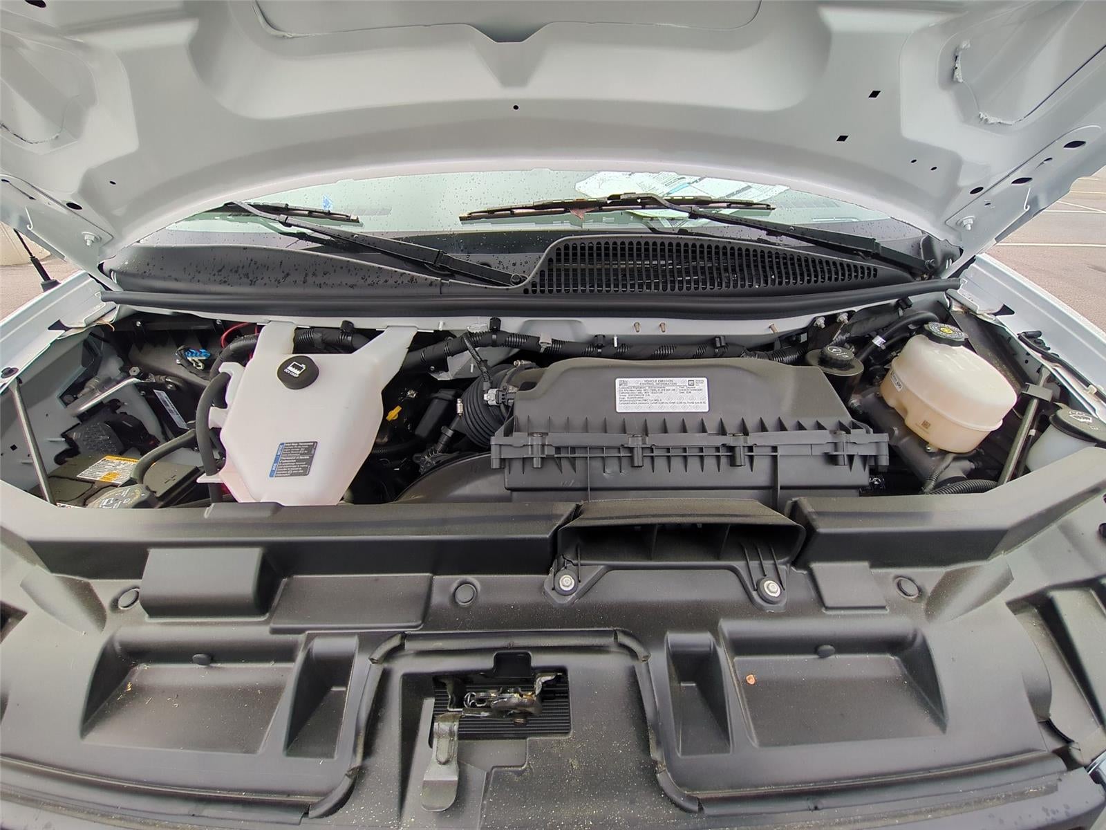 2025 Chevrolet Express Cutaway 3500 1WT
