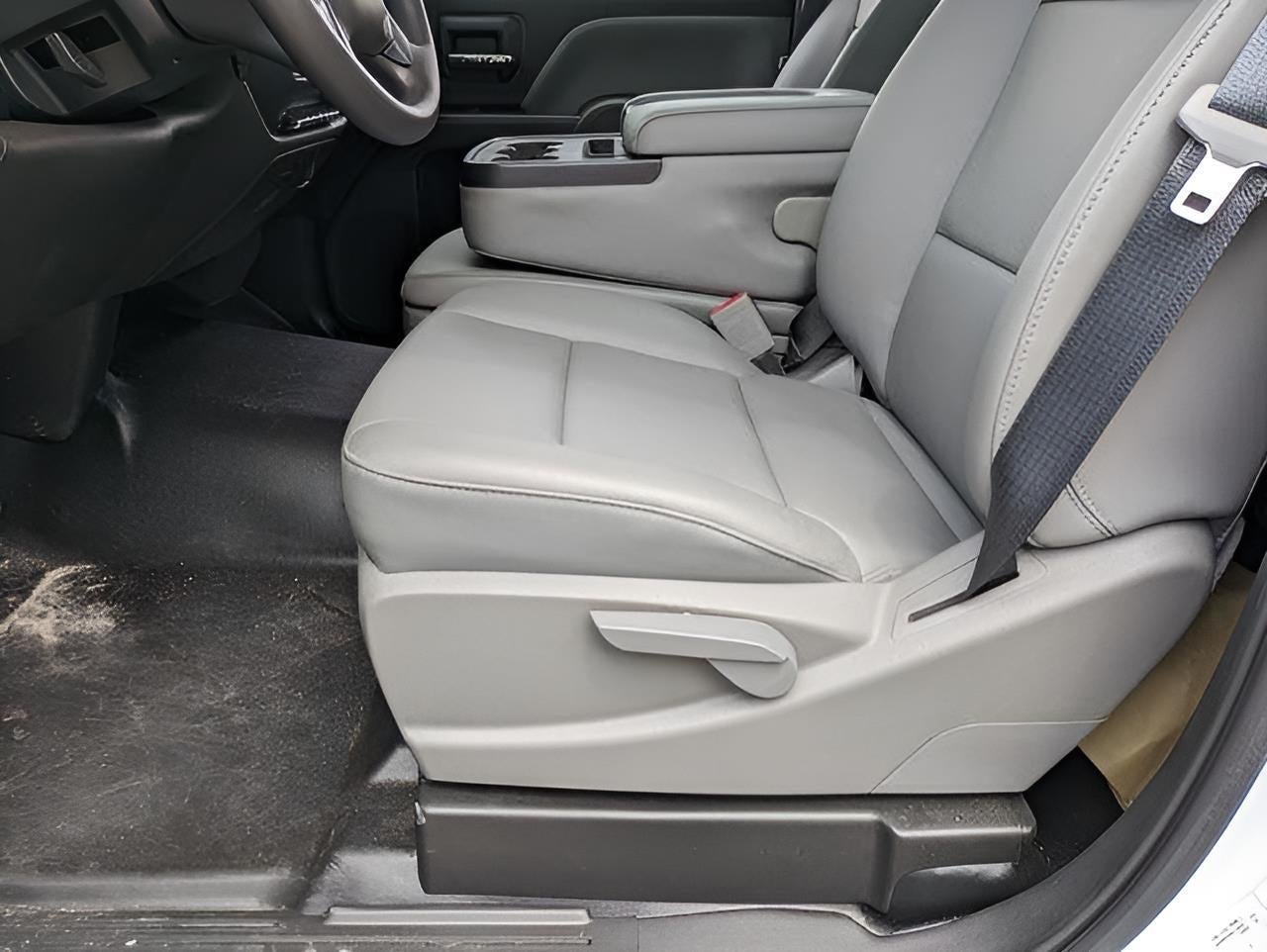 2023 Chevrolet Silverado 5500 HD Work Truck