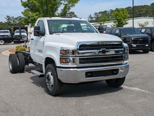 2024 Chevrolet Silverado 5500 HD Work Truck