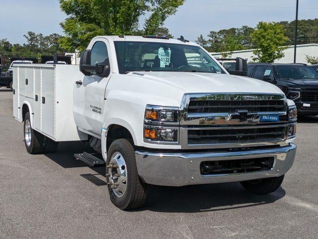 2023 Chevrolet Silverado 5500 HD Work Truck
