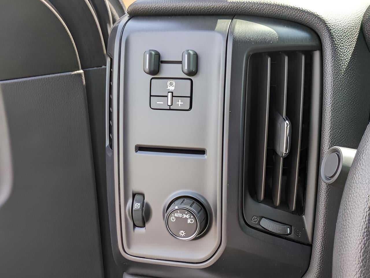 2023 Chevrolet Silverado 5500 HD Work Truck