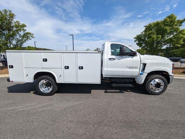 2023 Chevrolet Silverado 5500 HD Work Truck