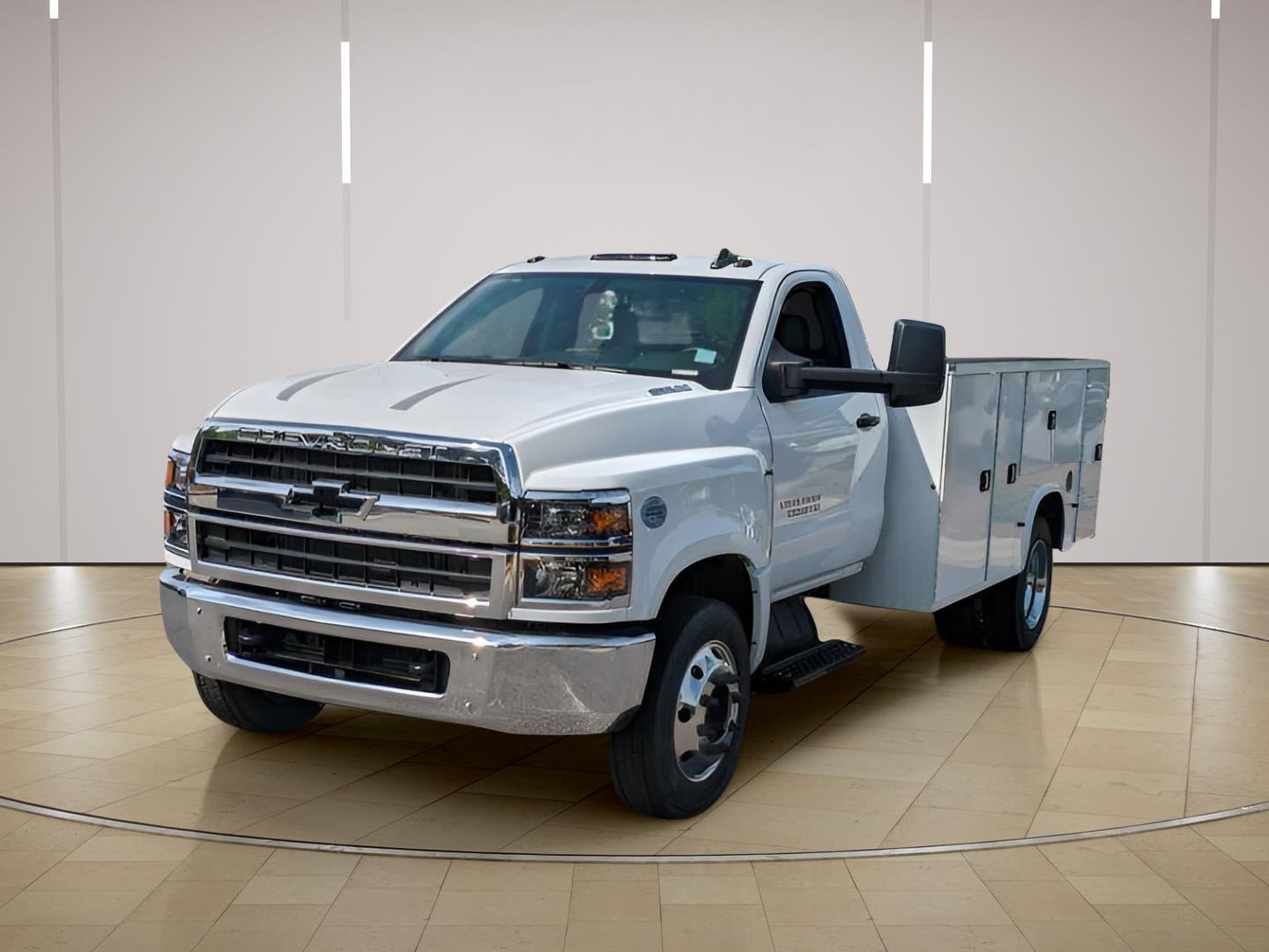 2023 Chevrolet Silverado 5500 HD Work Truck