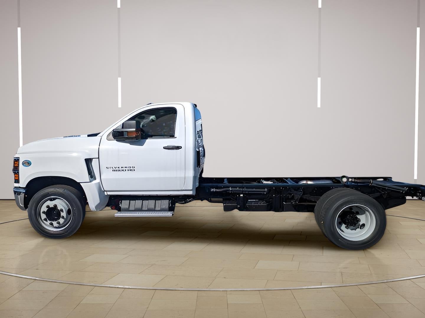 2024 Chevrolet Silverado 5500 HD Work Truck