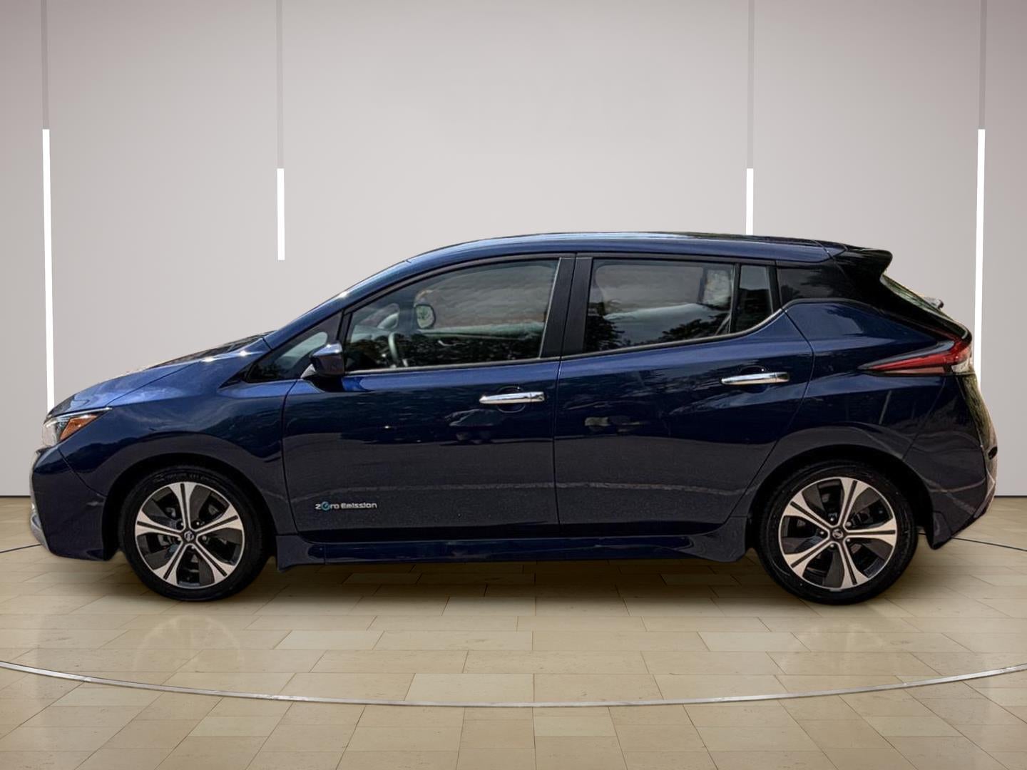 2018 Nissan LEAF SV