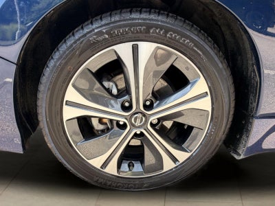2018 Nissan LEAF SV