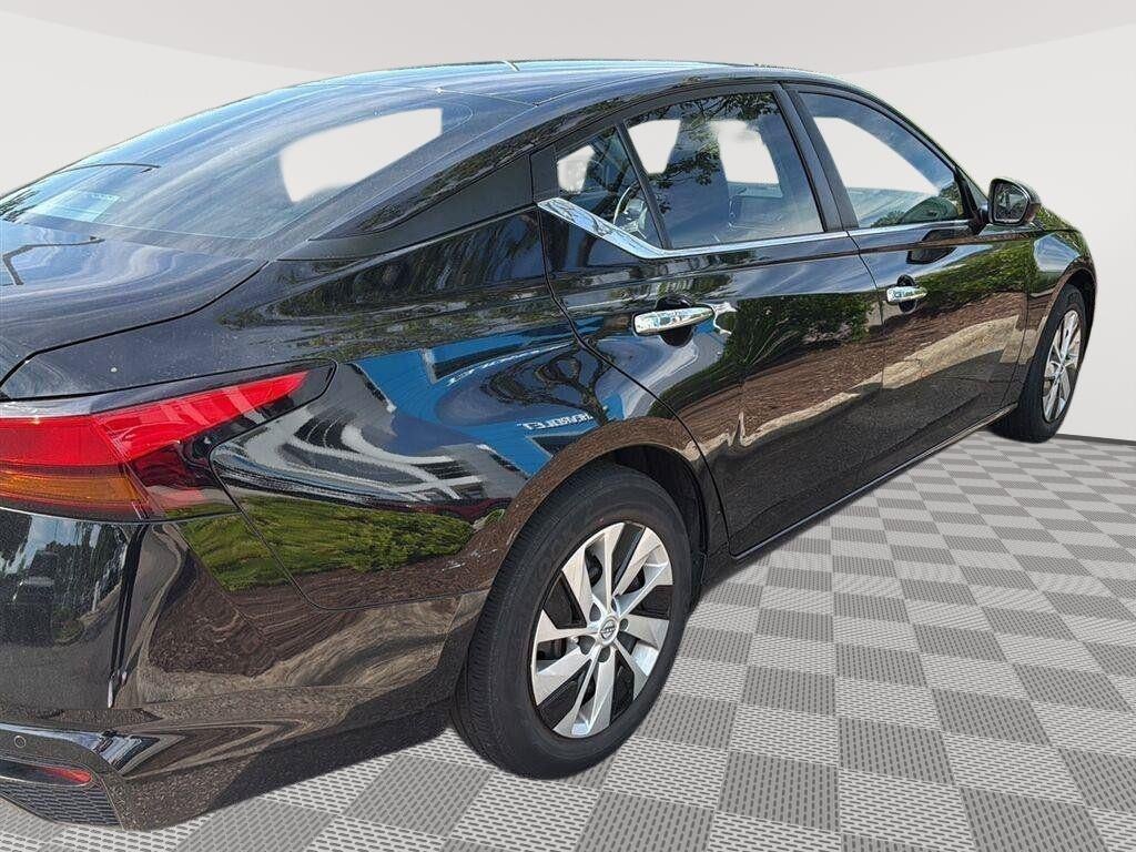 2024 Nissan Altima S FWD