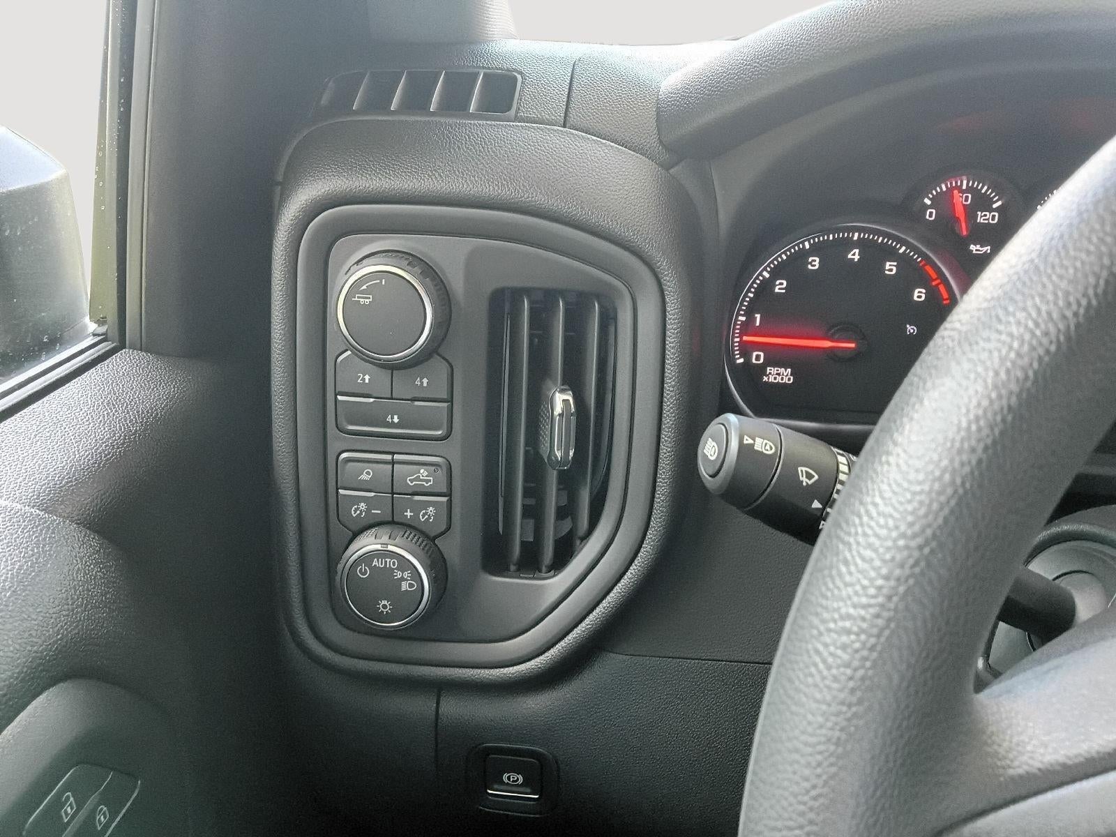 2026 Chevrolet Silverado 2500 HD Custom - Photo 17