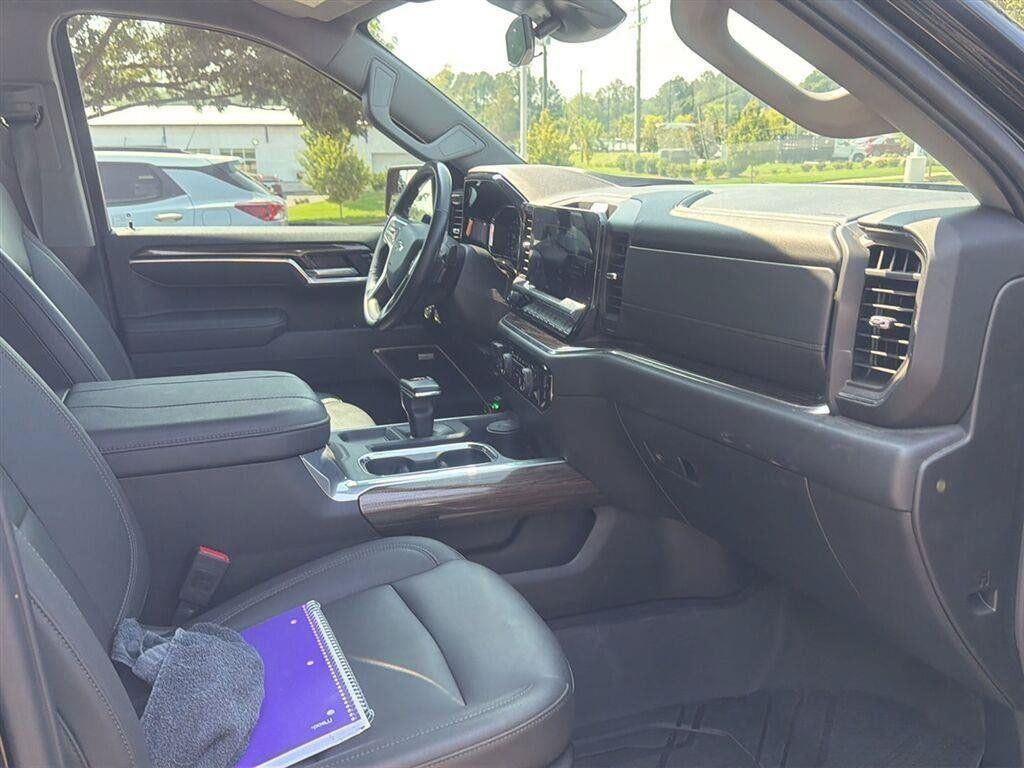 2025 Chevrolet Silverado 1500 RST