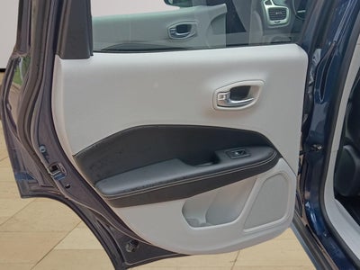 2018 Jeep Compass Latitude FWD