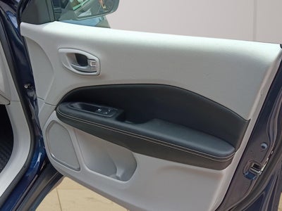 2018 Jeep Compass Latitude FWD