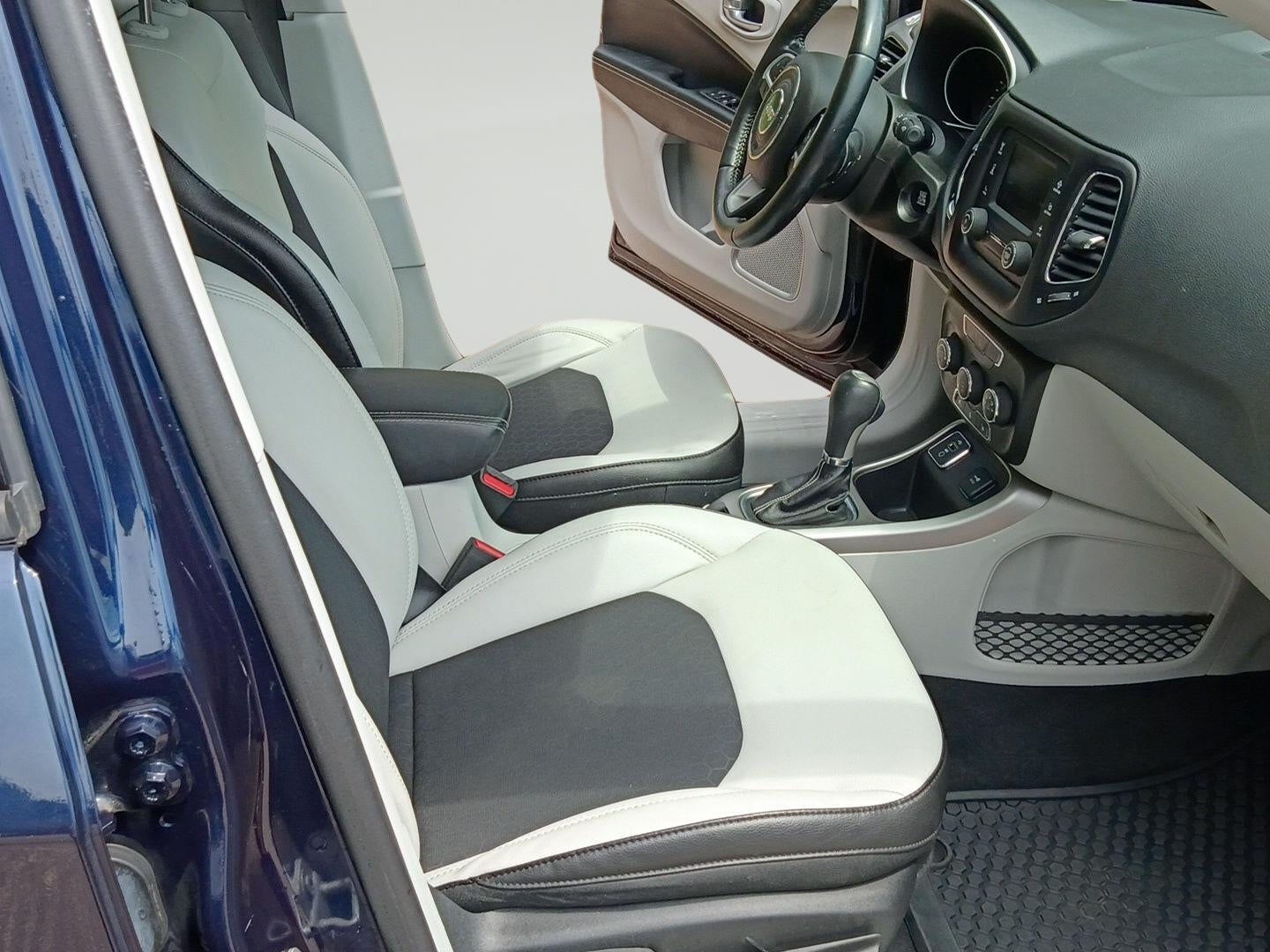 2018 Jeep Compass Latitude FWD