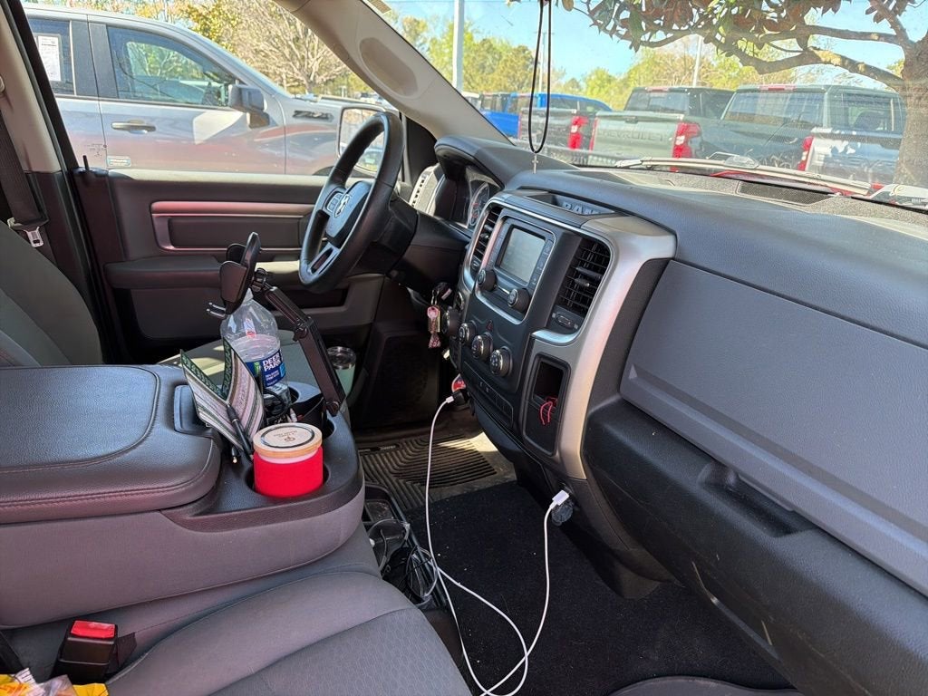 2019 RAM 1500 Classic SLT Crew Cab 4x4 5'7" Box