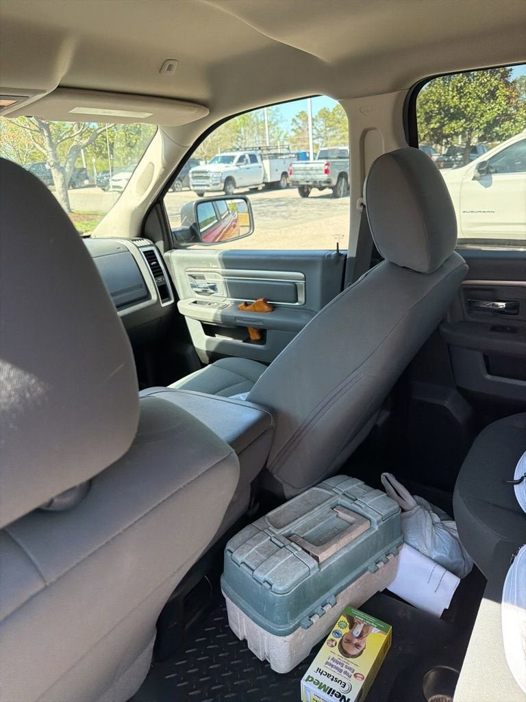 2019 RAM 1500 Classic SLT Crew Cab 4x4 5'7" Box