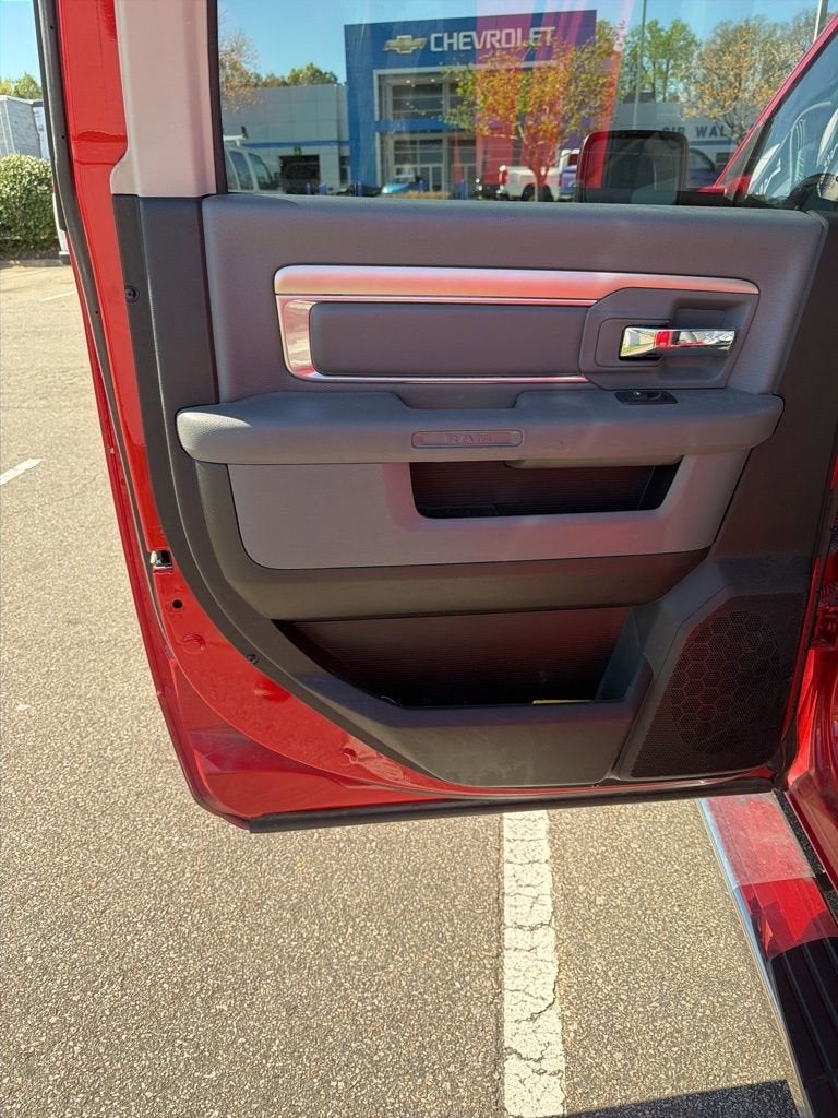 2019 RAM 1500 Classic SLT Crew Cab 4x4 5'7" Box