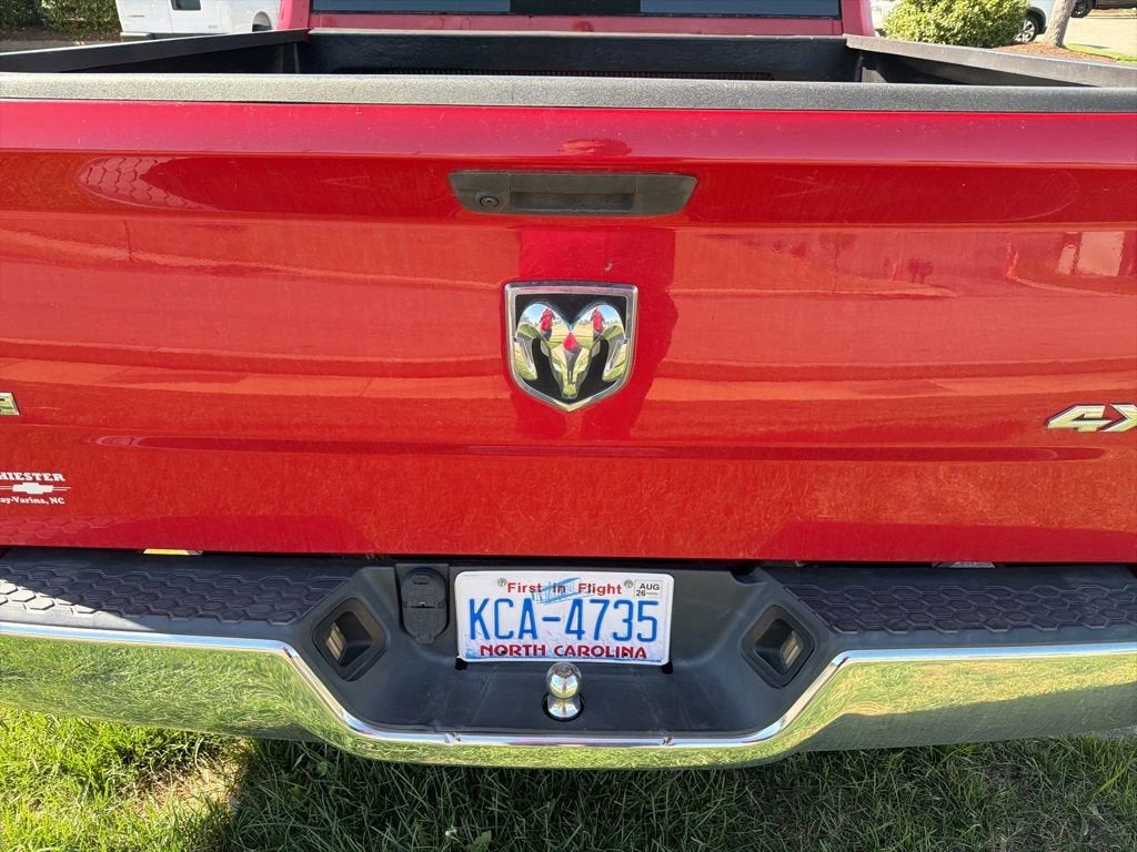 2019 RAM 1500 Classic SLT Crew Cab 4x4 5'7" Box