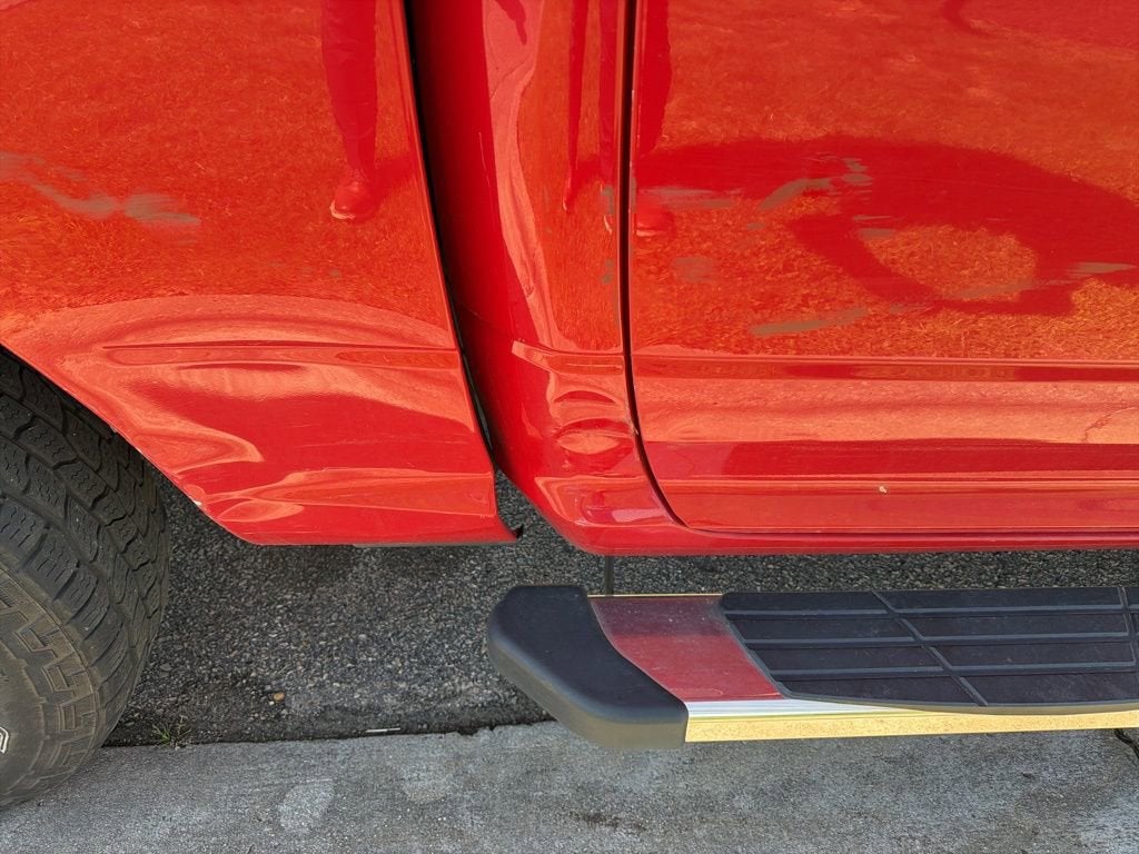 2019 RAM 1500 Classic SLT Crew Cab 4x4 5'7" Box