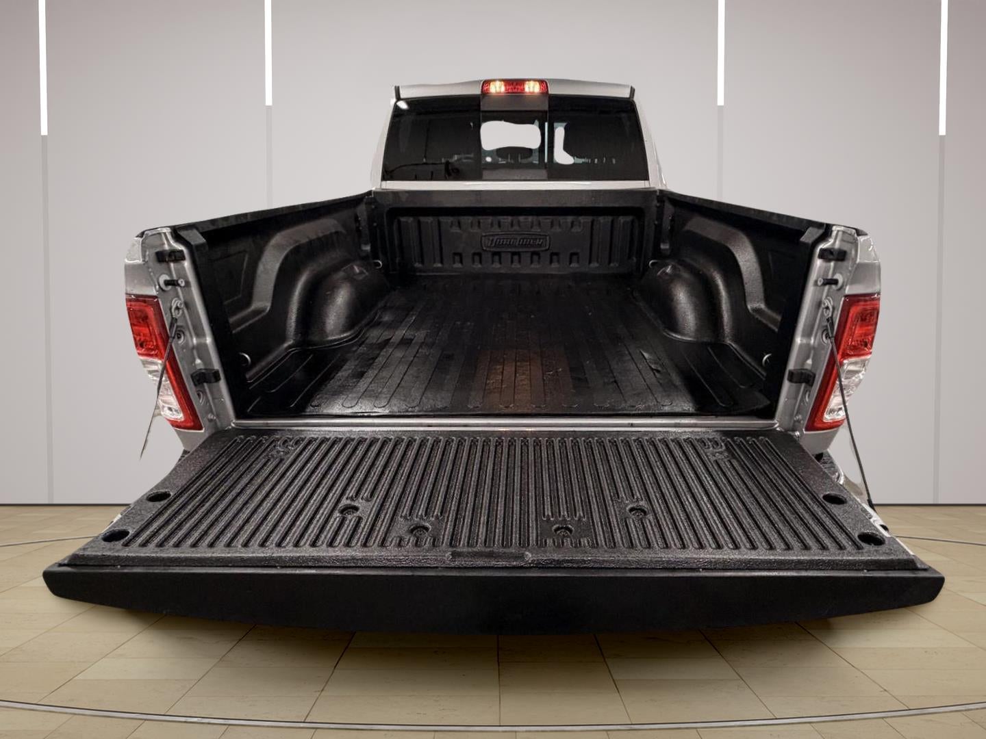 2022 RAM 2500 Tradesman Crew Cab 4x4 6'4" Box
