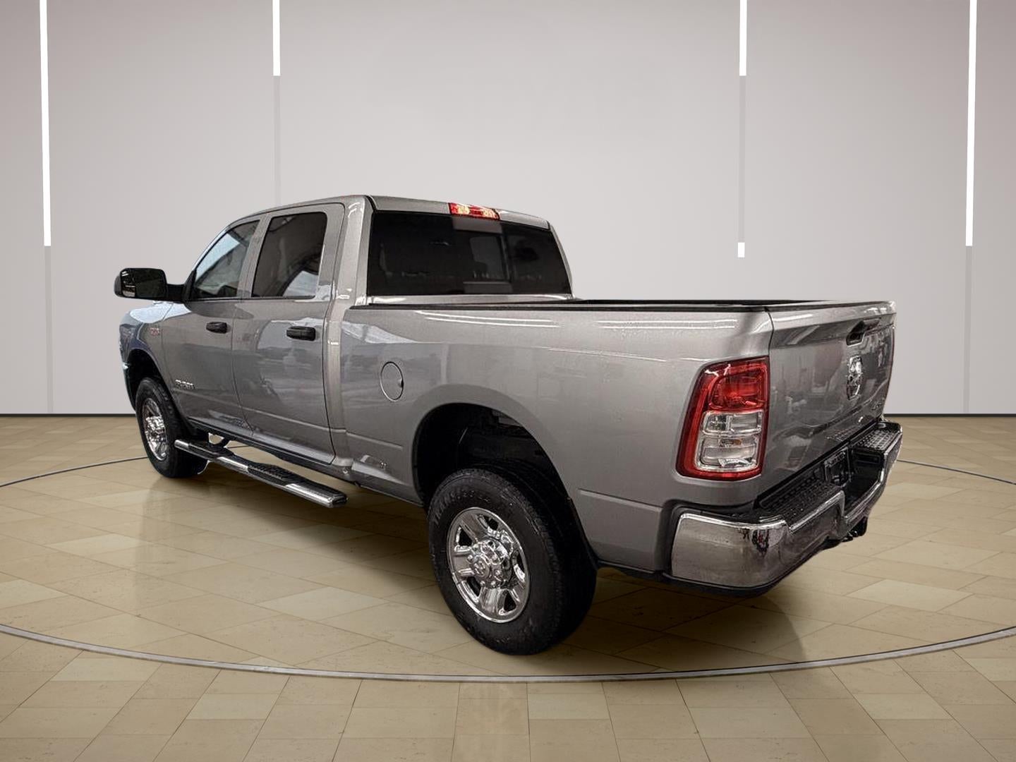 2022 RAM 2500 Tradesman Crew Cab 4x4 6'4" Box