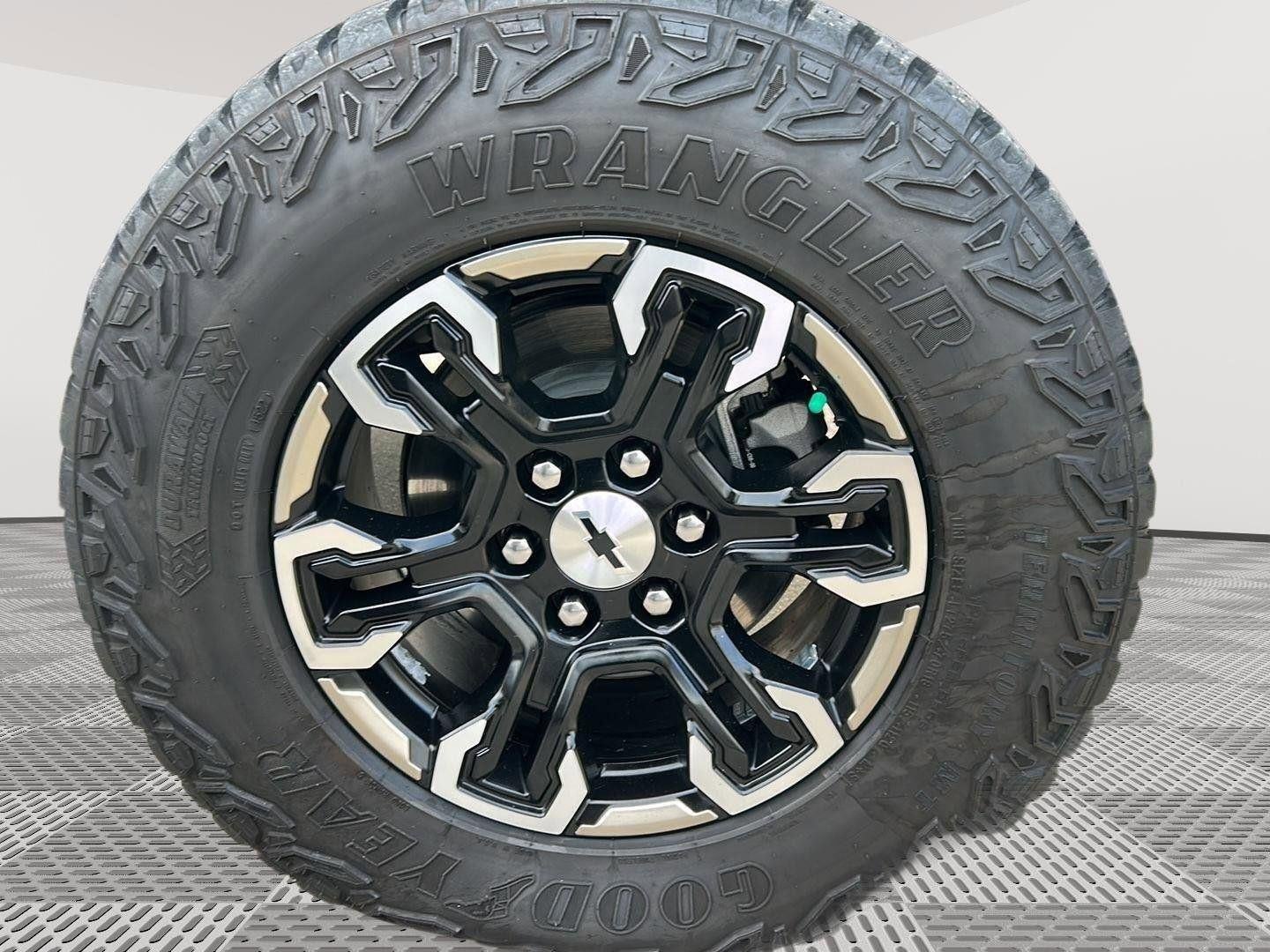 2023 Chevrolet Silverado 1500 ZR2