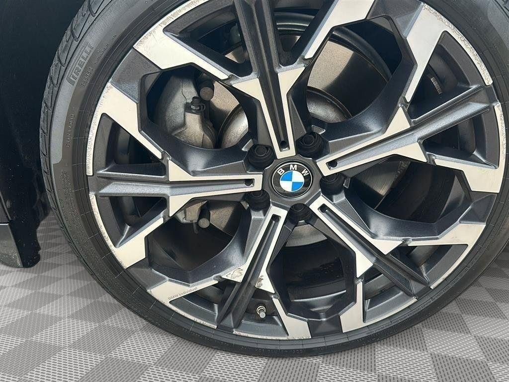 2025 BMW 330i 330i