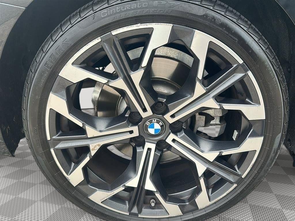 2025 BMW 330i 330i