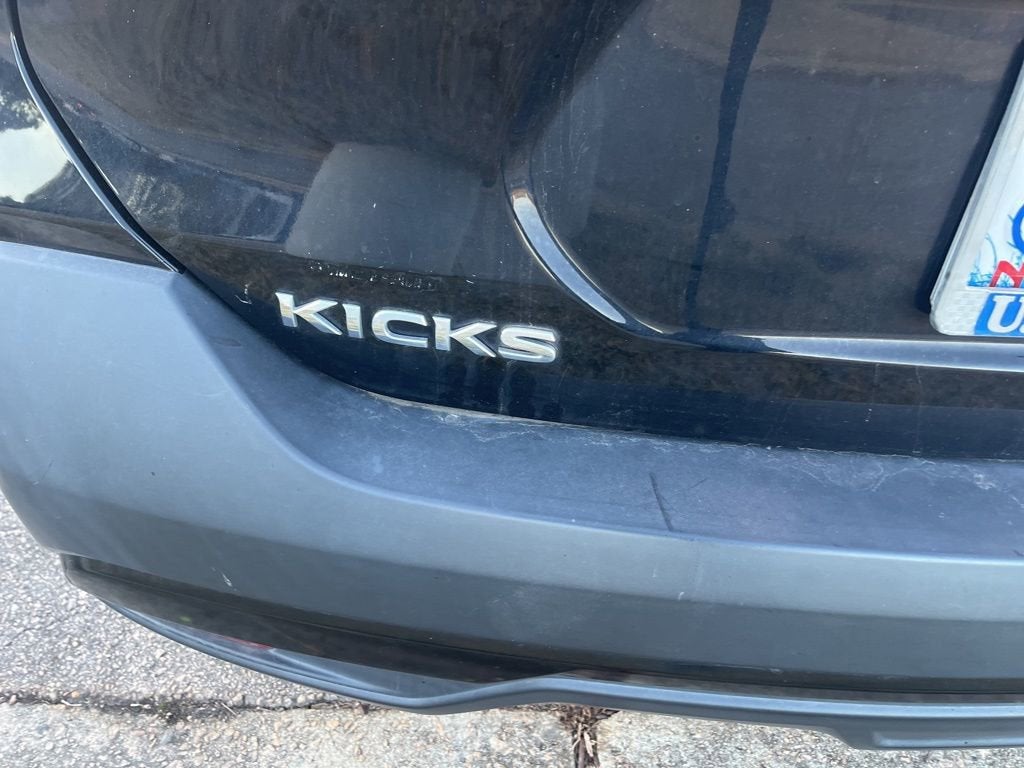 2019 Nissan Kicks SR