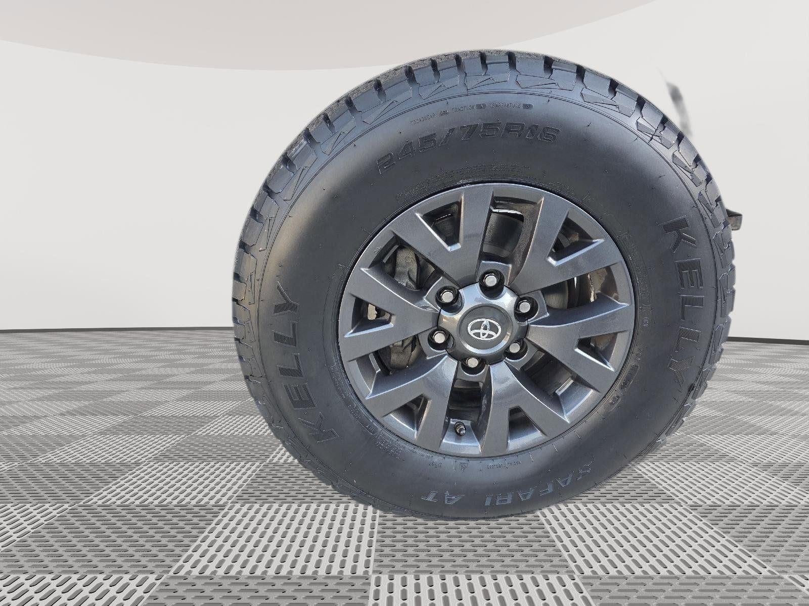 2020 Toyota Tacoma SR5 V6