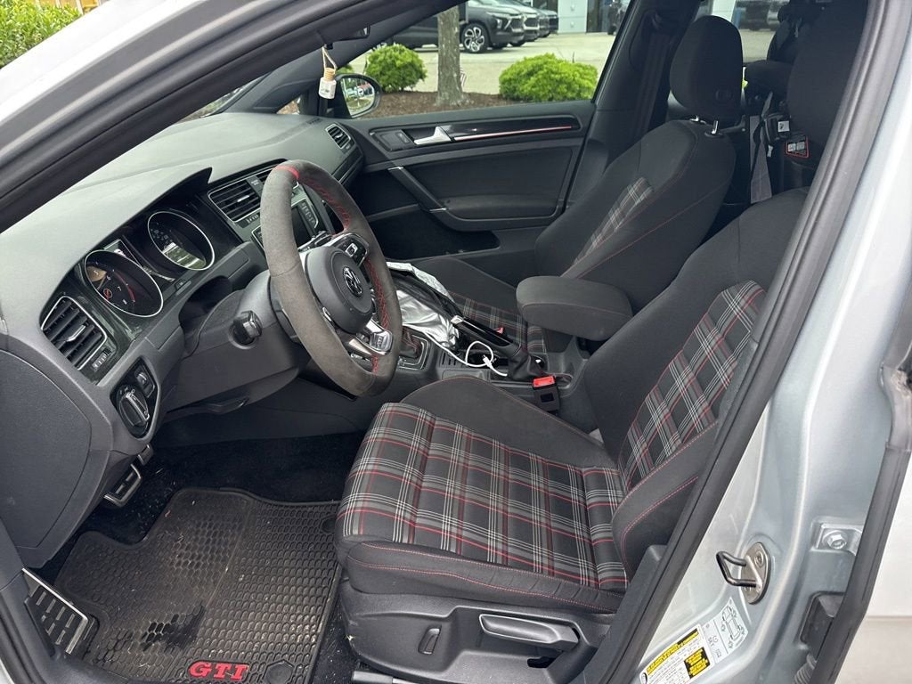 2017 Volkswagen Golf GTI Sport 4-Door