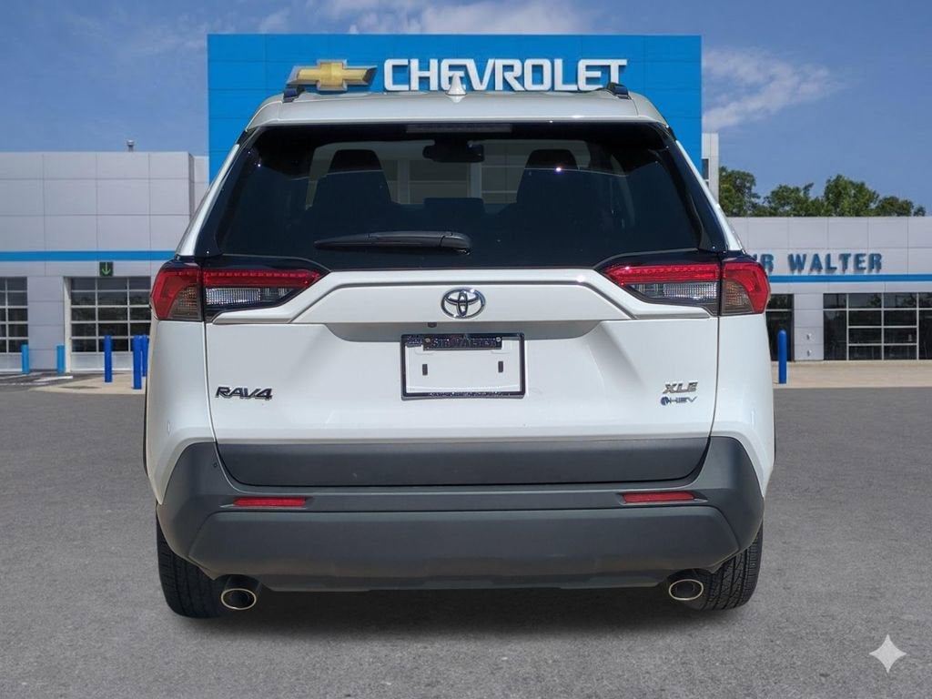 2025 Toyota RAV4 Hybrid XLE