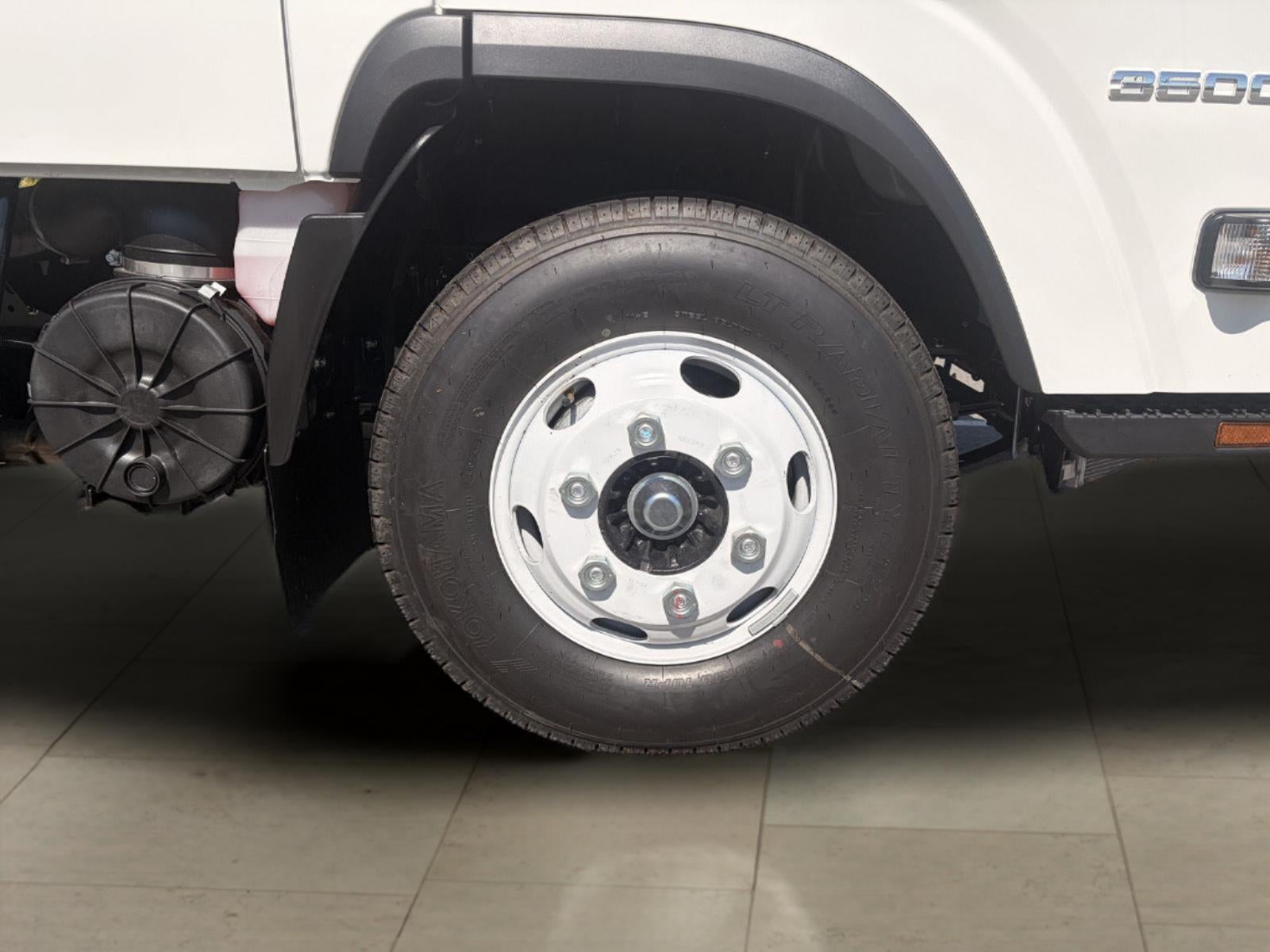 2027 Chevrolet Low Cab Forward 3500 HG 2WD Crew Cab 150"