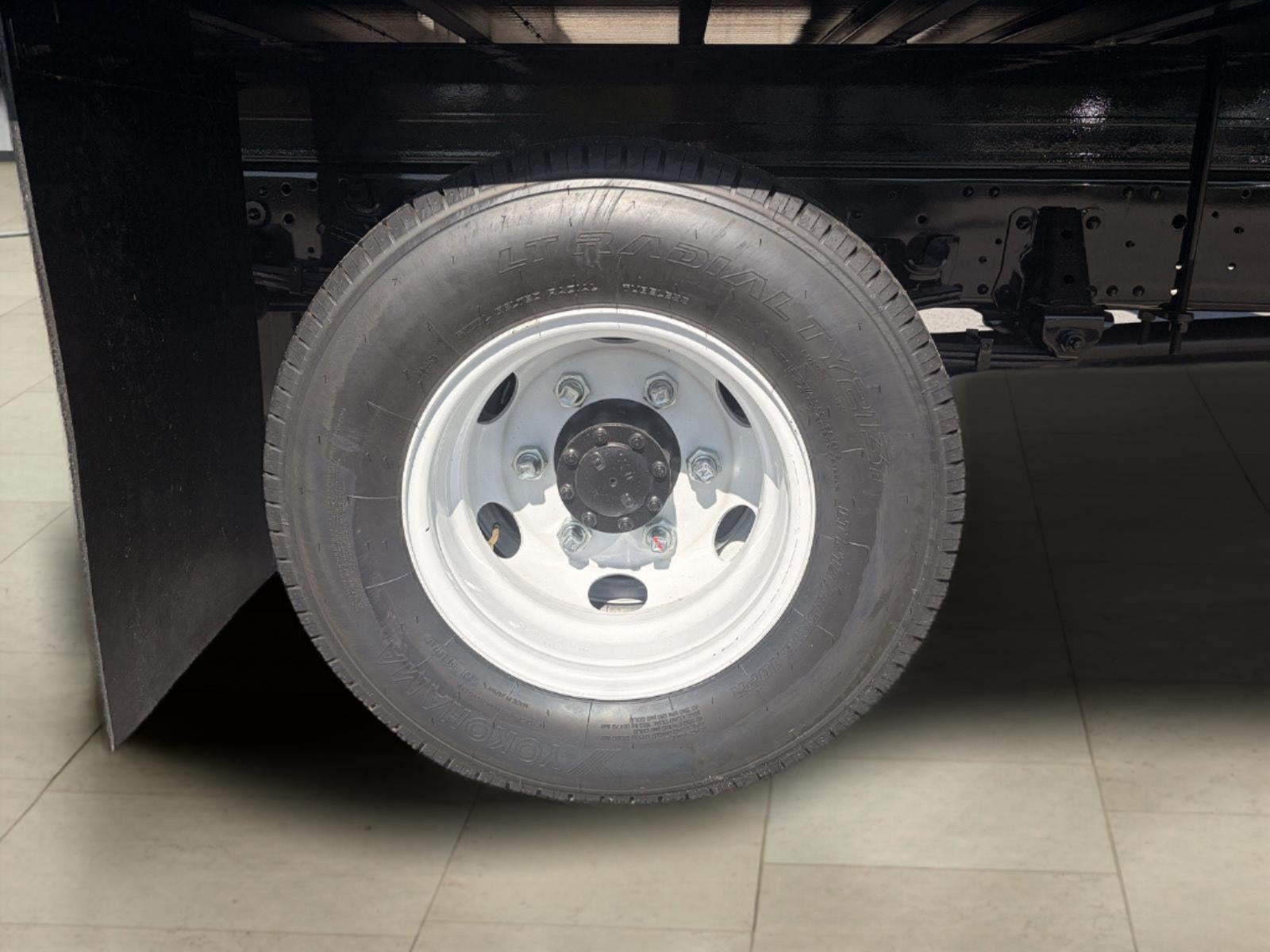 2027 Chevrolet Low Cab Forward 3500 HG 2WD Crew Cab 150"