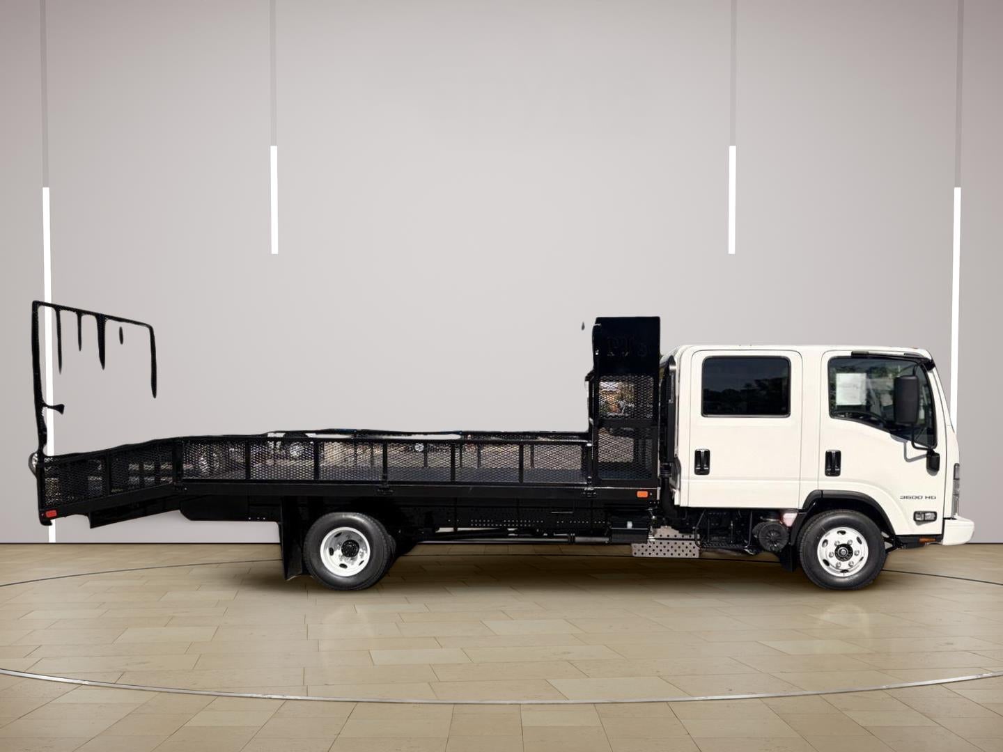 2027 Chevrolet Low Cab Forward 3500 HG 2WD Crew Cab 150"