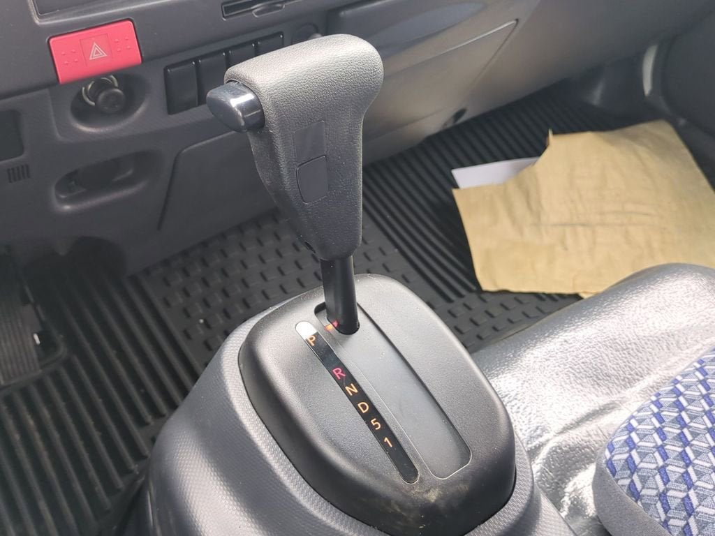 2025 Chevrolet Low Cab Forward 3500 HG Base