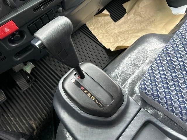 2024 Chevrolet Low Cab Forward 3500 Base