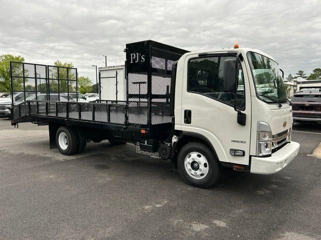 2024 Chevrolet Low Cab Forward 3500 Base