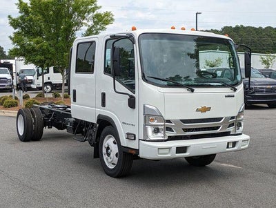 2025 Chevrolet Low Cab Forward 4500 Base