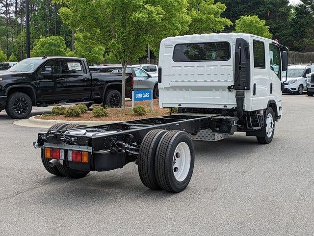 2025 Chevrolet Low Cab Forward 4500 Base