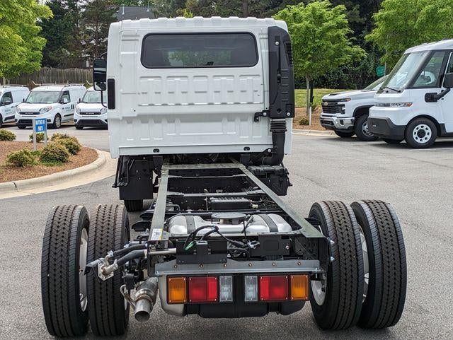 2025 Chevrolet Low Cab Forward 4500 Base