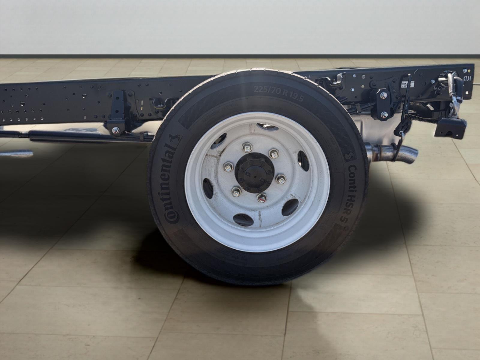 2027 Chevrolet Low Cab Forward 4500 HG 1WT
