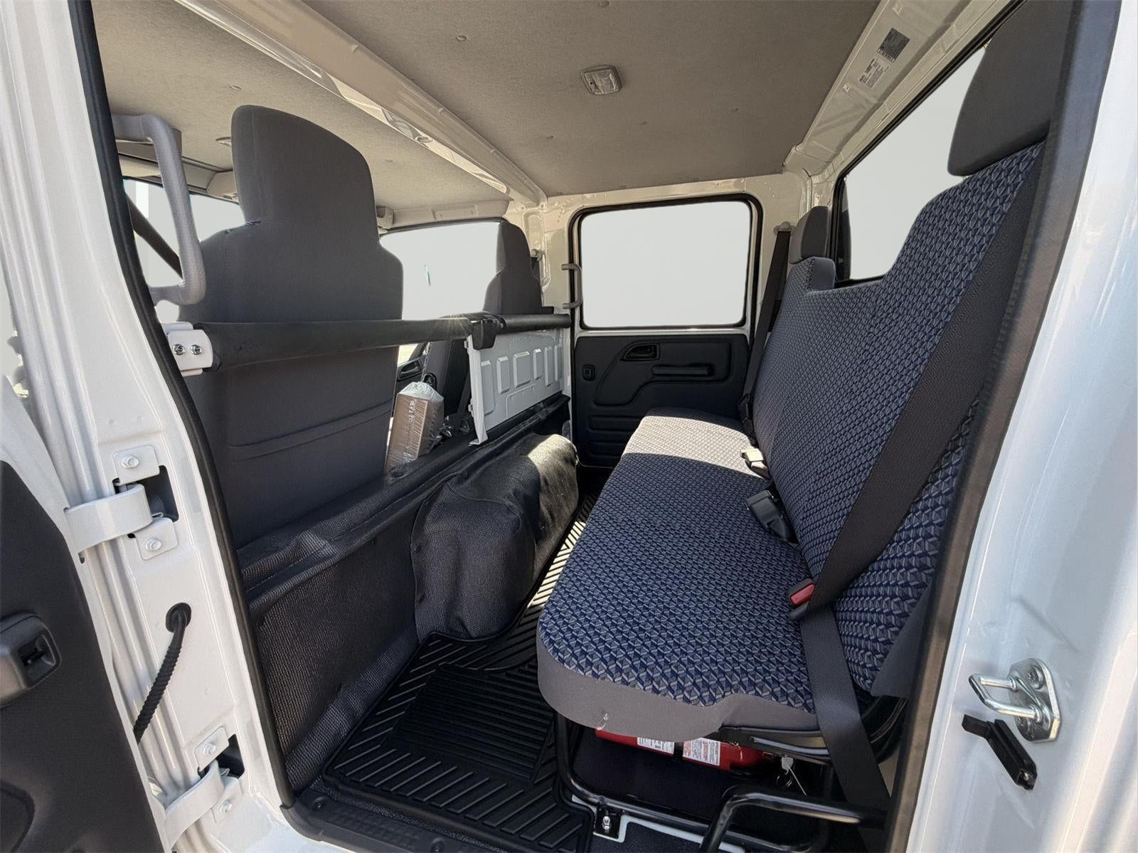 2027 Chevrolet Low Cab Forward 4500 HG 1WT