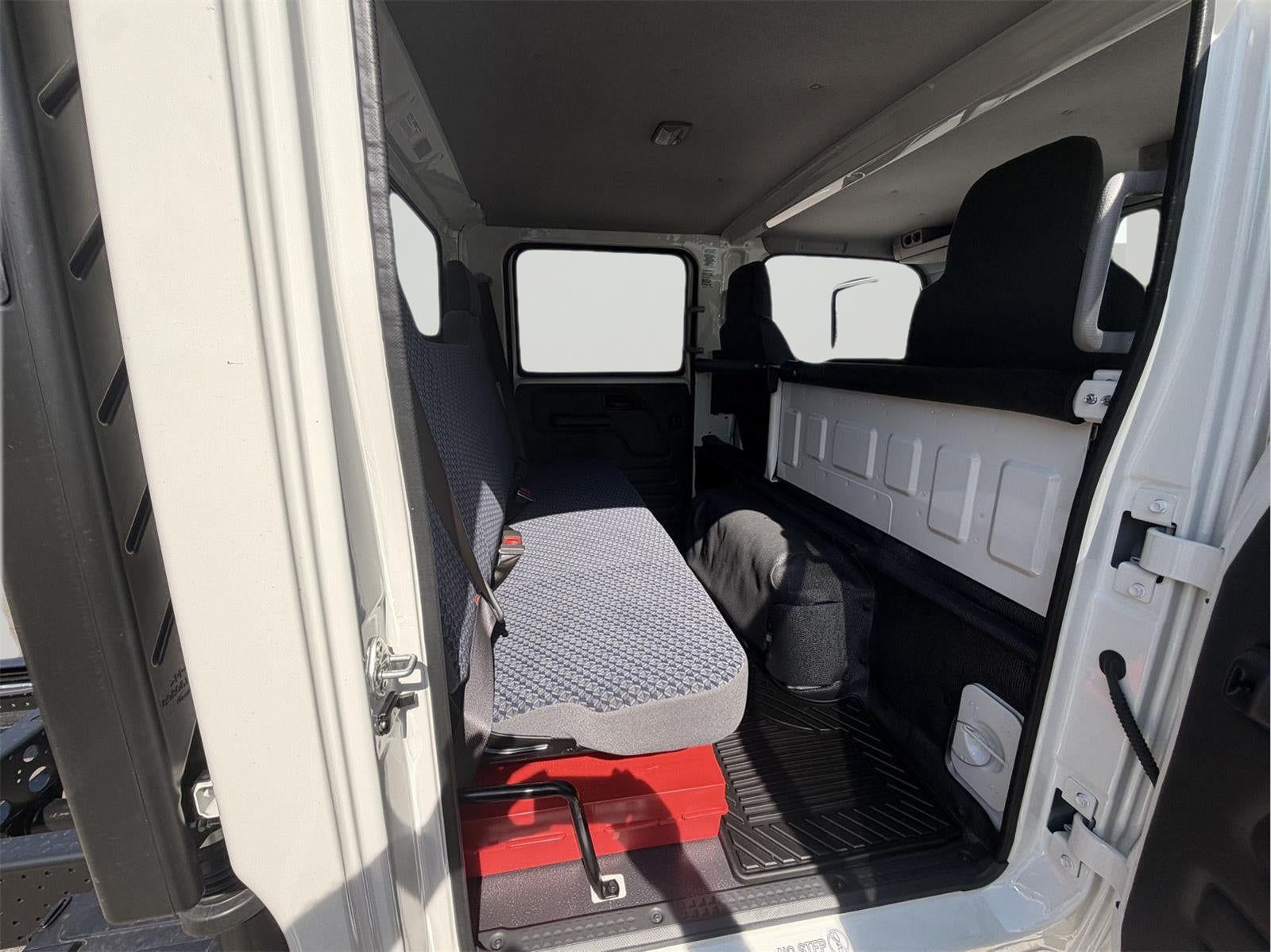 2027 Chevrolet Low Cab Forward 4500 HG 1WT