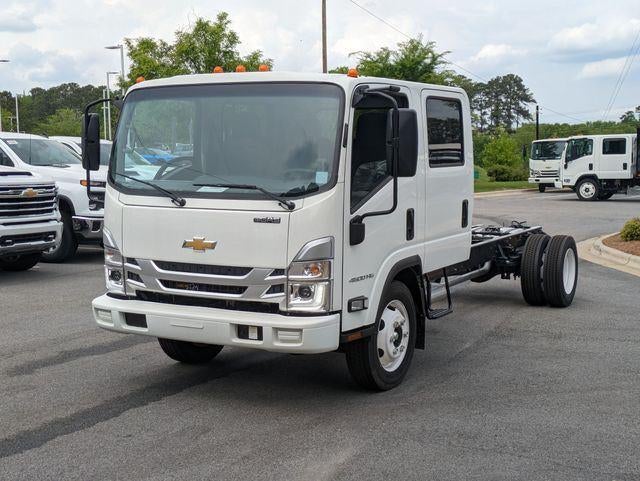 2025 Chevrolet Low Cab Forward 4500 Base