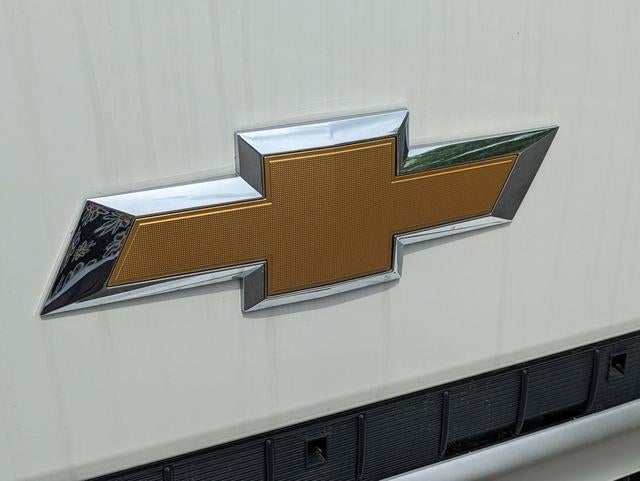 2025 Chevrolet Low Cab Forward 4500 Base